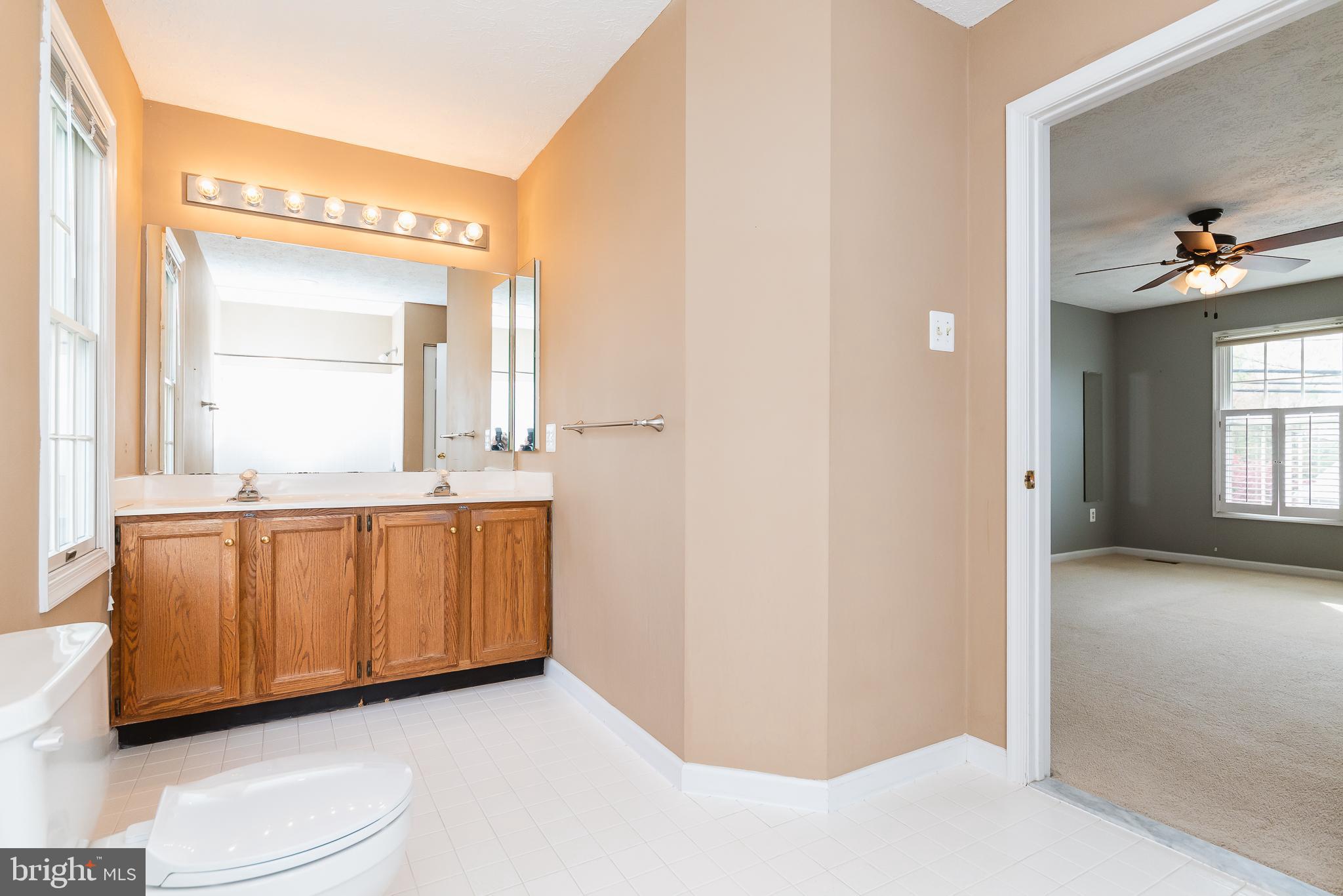 9202 Bretton Reef Road Baltimore, MD 21234 - Photo 27 of 54 Large Primary Bathroom