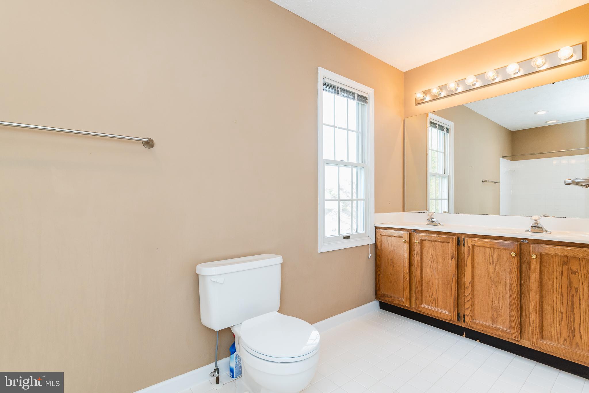 9202 Bretton Reef Road Baltimore, MD 21234 - Photo 28 of 54 Double vanity/sinks