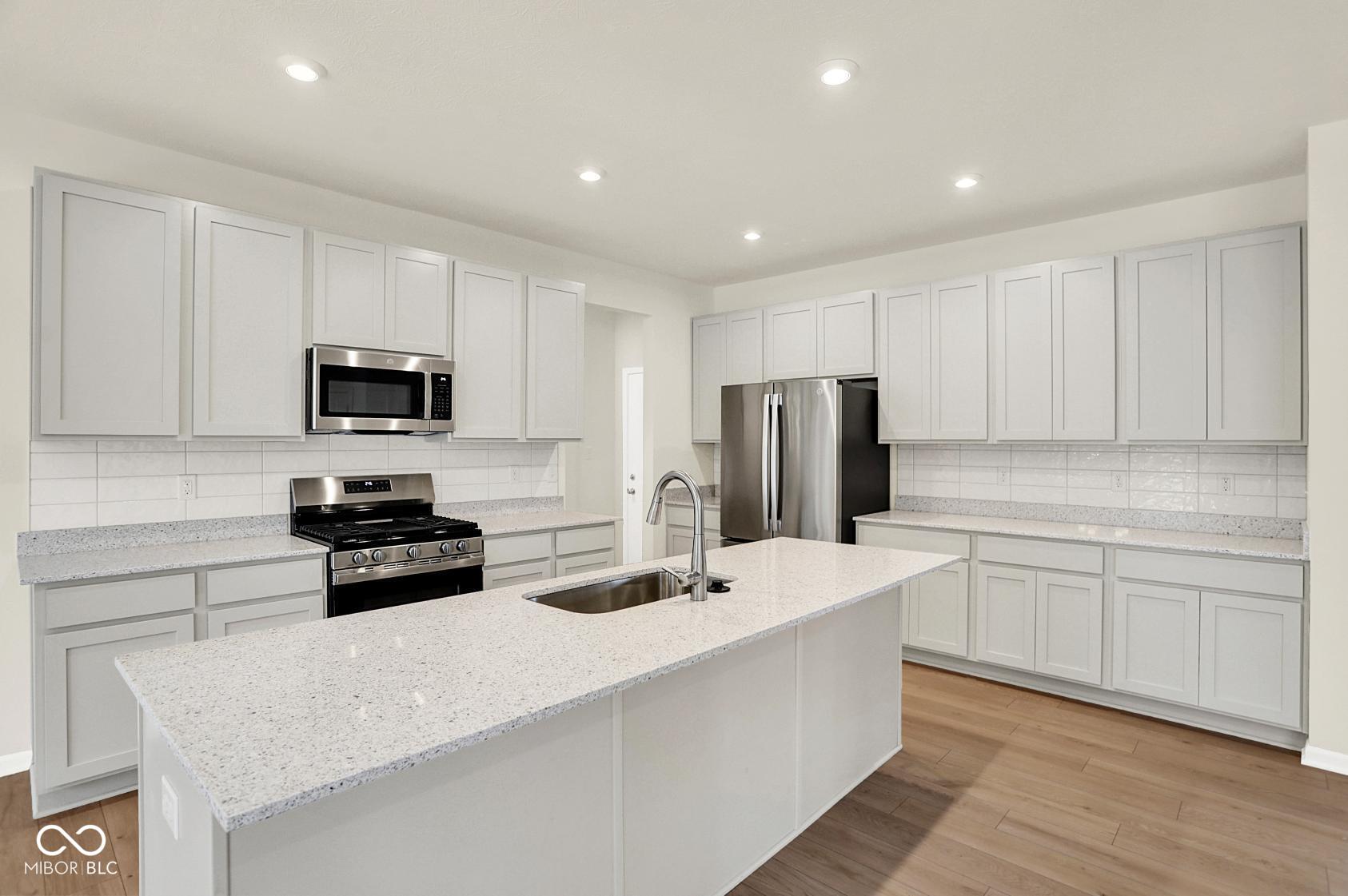 1407 Mahoning Road Sheridan, IN 46069 - Photo 4 of 51 Gallery Image 4