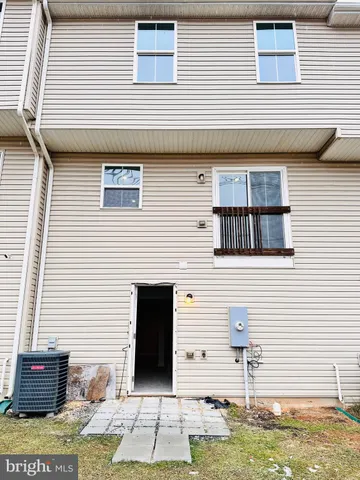 $2,200 | 35178 Sara Court, Locust Grove, VA 22508