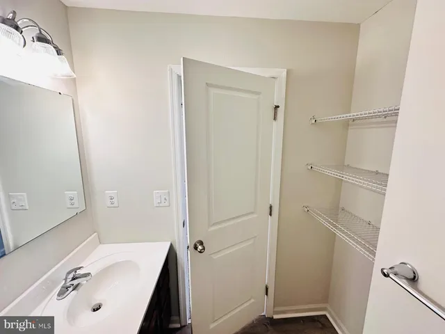 $2,200 | 35178 Sara Court, Locust Grove, VA 22508