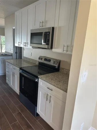 $369,900 | 1072 Bridlewood Way, Brandon, FL 33511