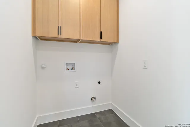 $469,999 | 237 Peter Kleid Loop, Blanco, TX 78606