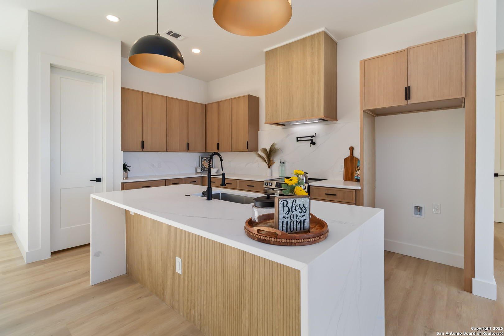 237 Peter Kleid Loop Blanco, TX 78606 - Photo 7 of 31