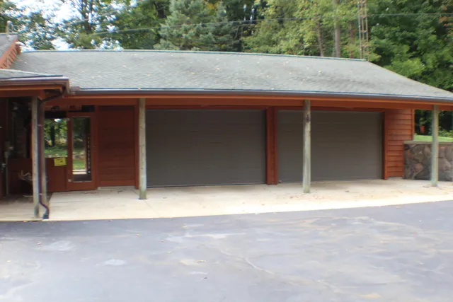 $479,900 | 5435 State Road, Hillsdale, MI 49242