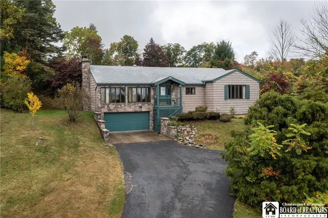 $299,900 | 4 Winding Way, Busti, NY 14750