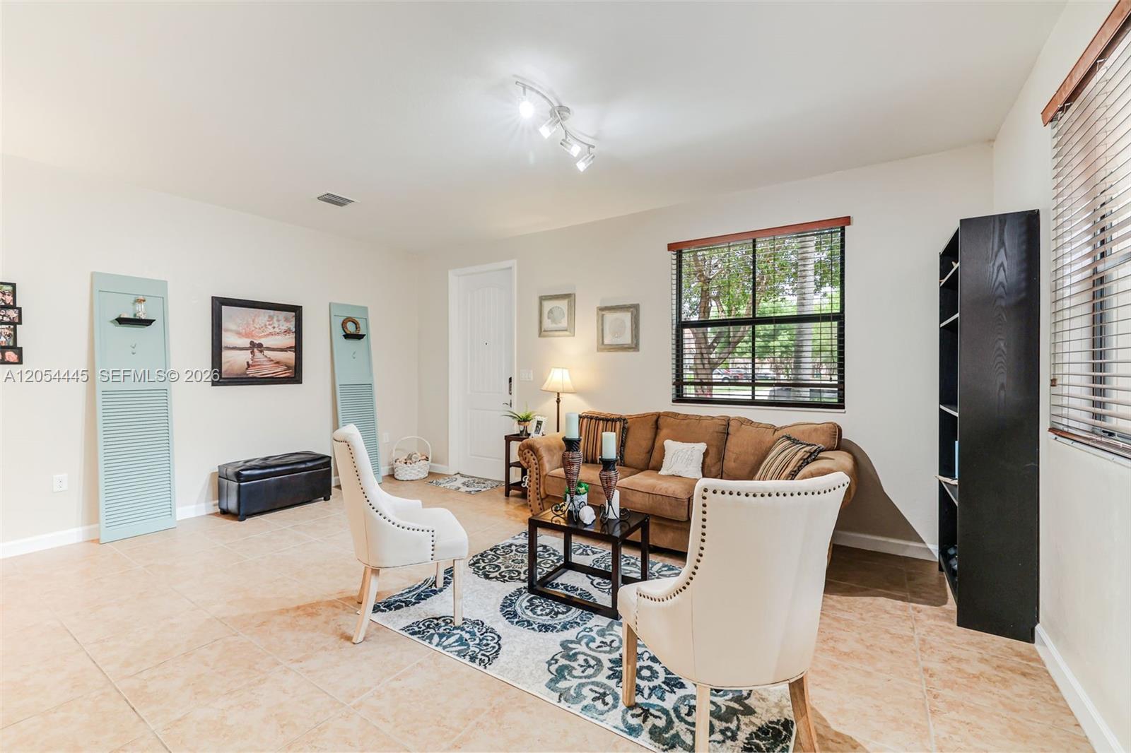 17670 Southwest 154th Place Miami, FL 33187 - Photo 15 of 69 Gallery Image 15