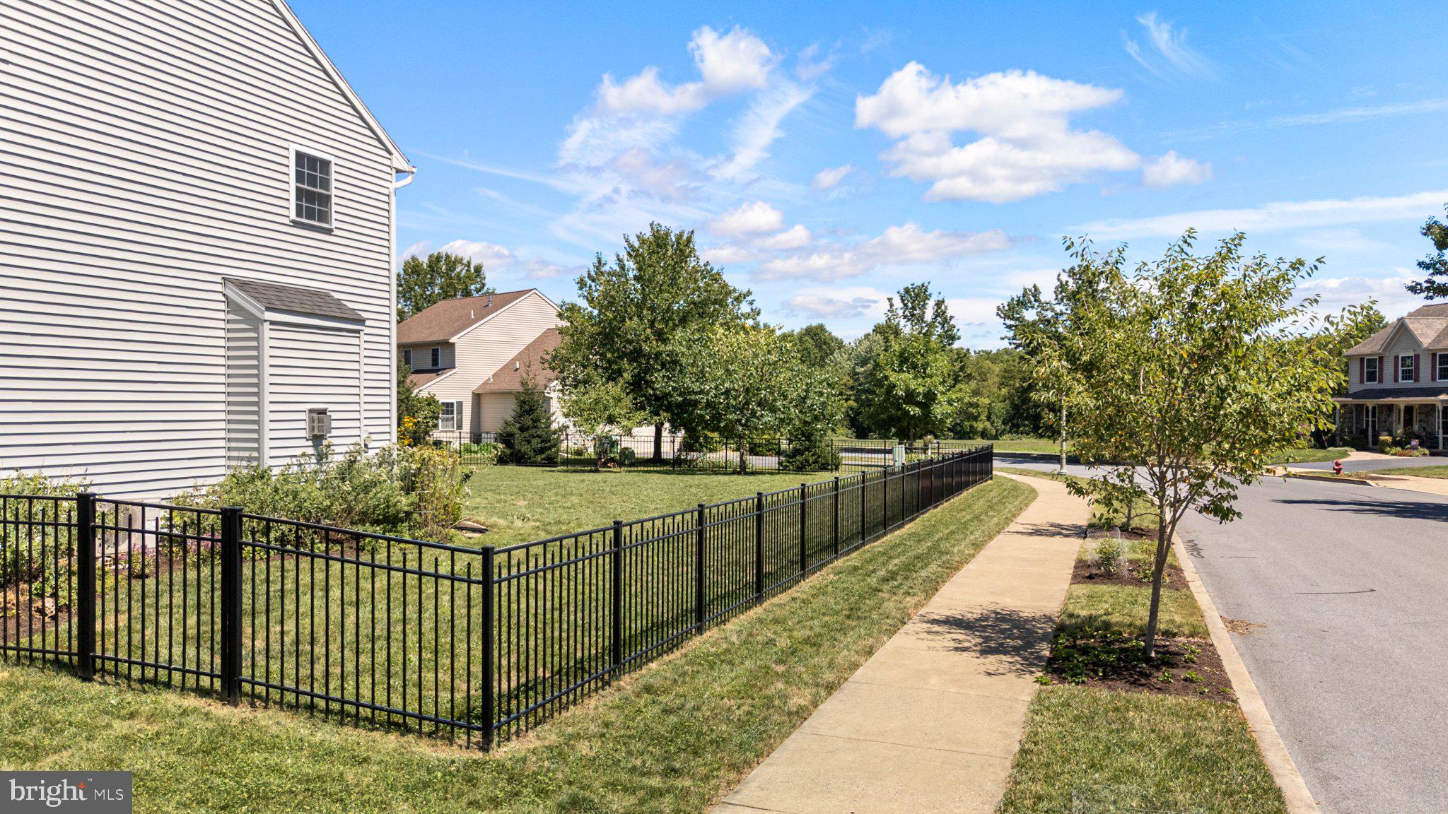 203 Deerfield Lane Lititz, PA 17543 - Photo 29 of 37 Gallery Image 29