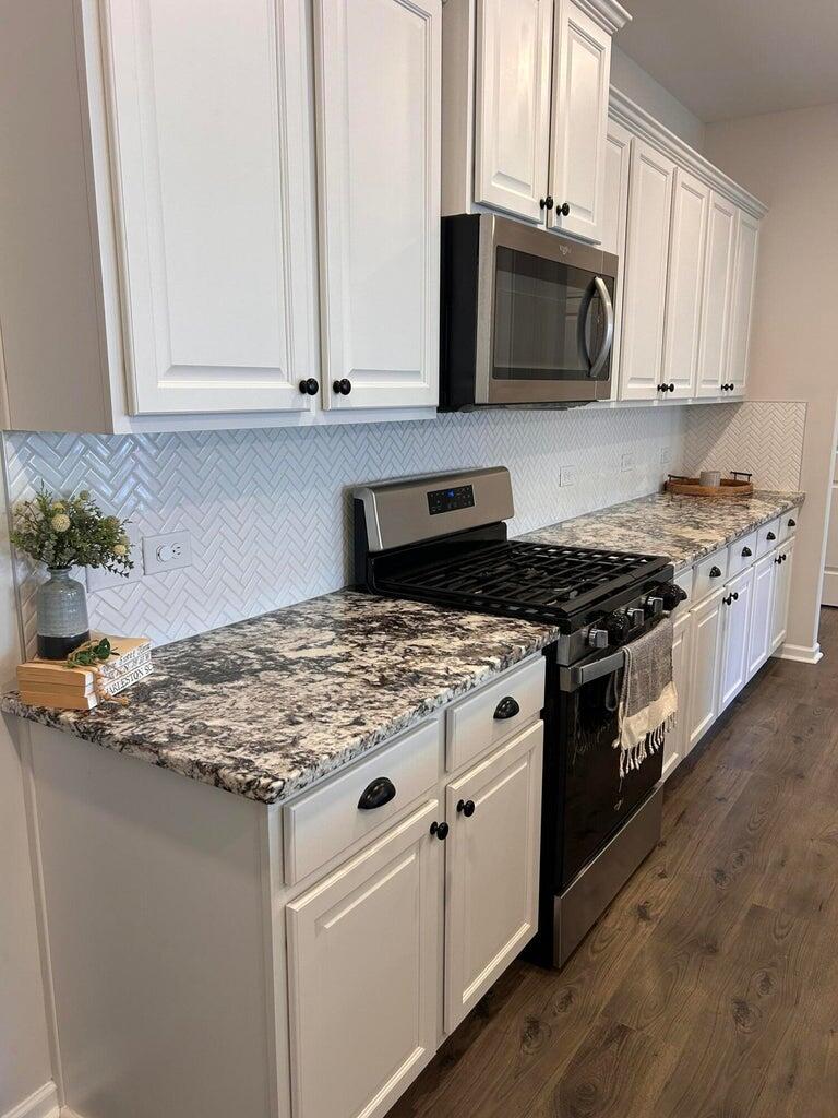 512 Purple Finch Road Summerville, SC 29486 - Photo 6 of 21 Kitchen