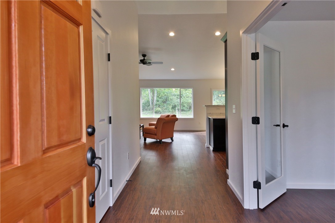1784 East Watkins Road Freeland, WA 98249 - Photo 2 of 18