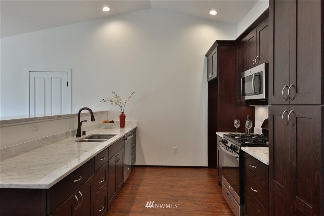 1784 East Watkins Road Freeland, WA 98249 - Photo 4 of 18