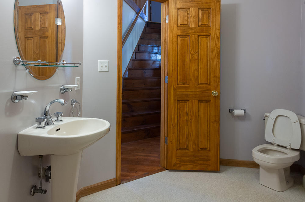 102 Cutter Gap Road Townsend, TN 37882 - Photo 18 of 27 cuttergap_bathroom2