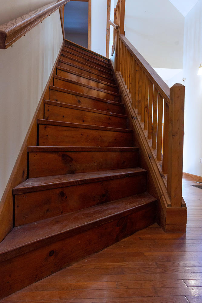 102 Cutter Gap Road Townsend, TN 37882 - Photo 20 of 27 cuttergap_stairs