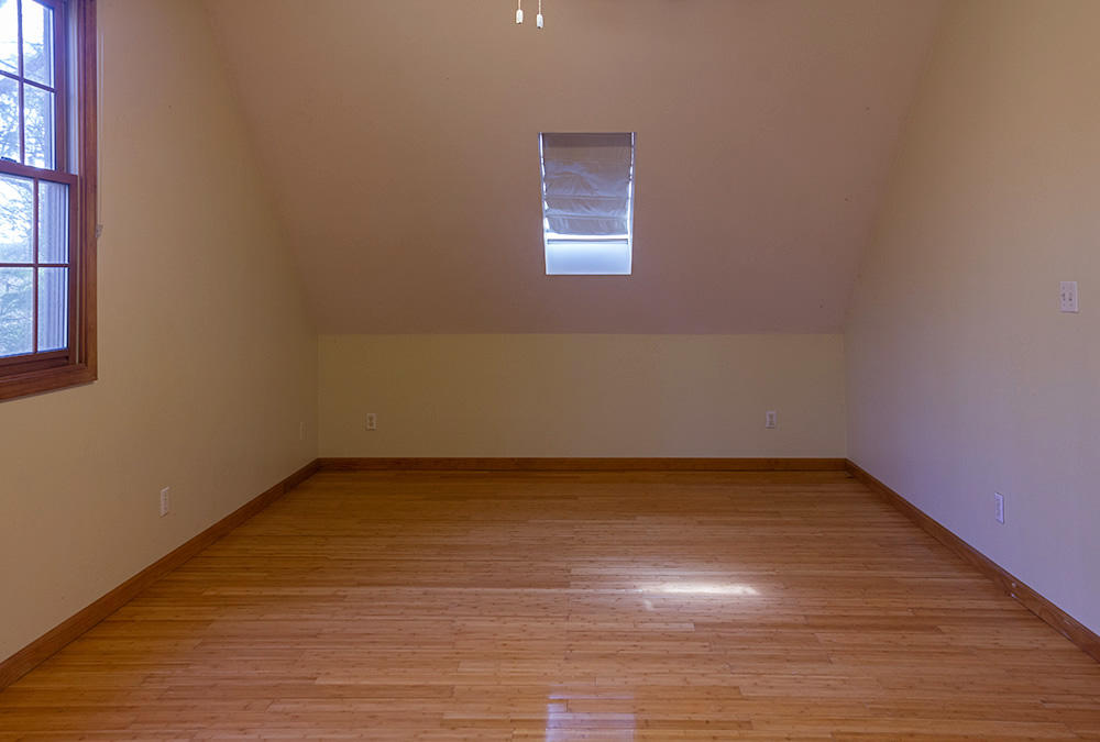 102 Cutter Gap Road Townsend, TN 37882 - Photo 22 of 27 cuttergap_bedroom_up2