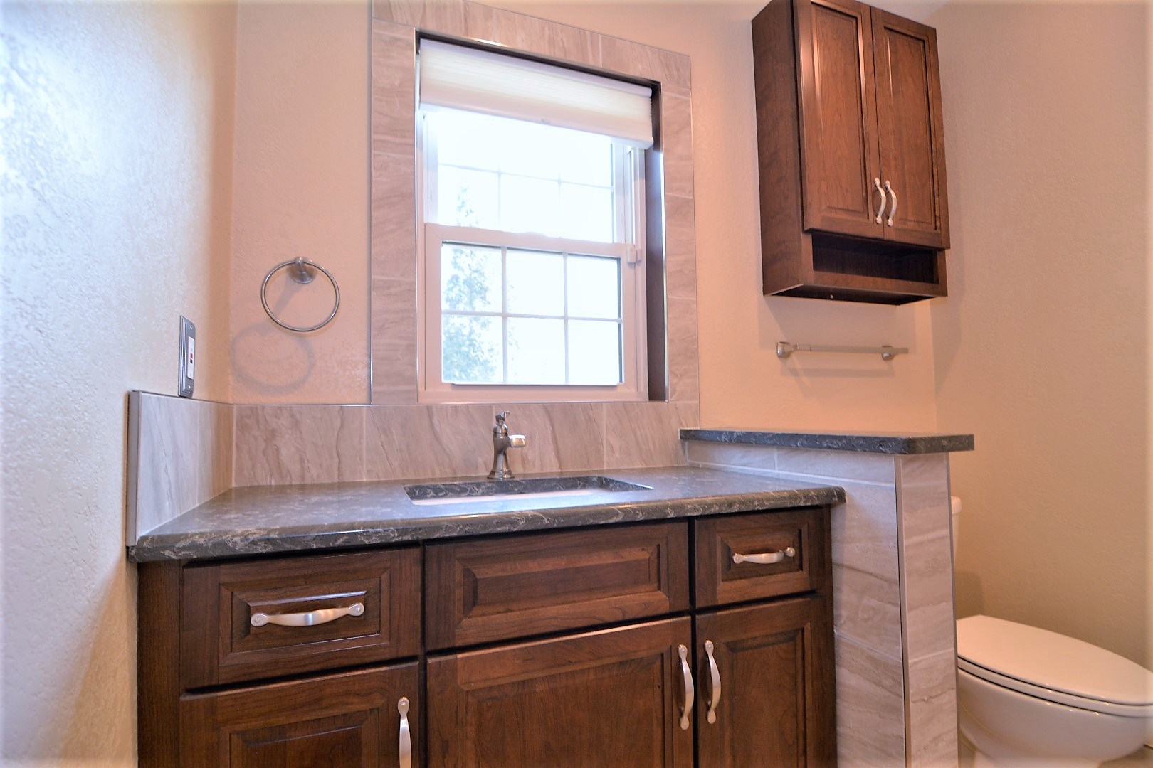 6401 Newburgh Road Evansville, IN 47715 - Photo 8 of 36 Gallery Image 8