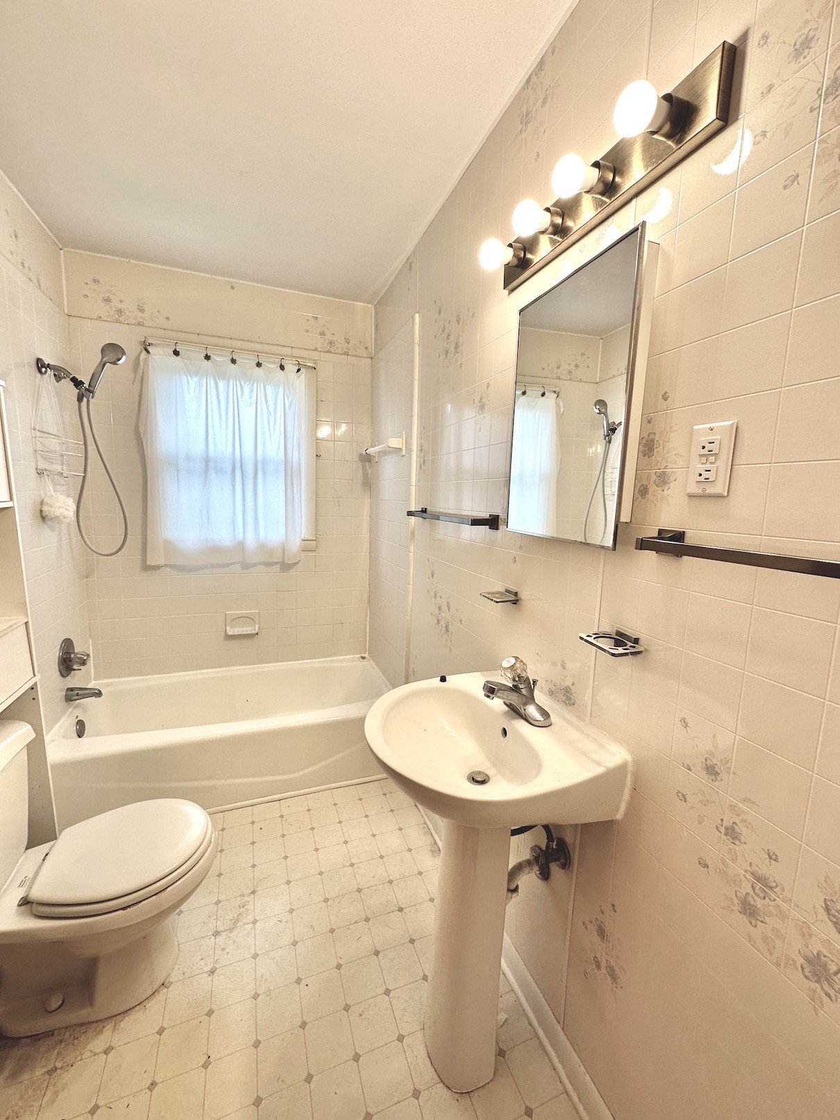 358 Jimtown Road Woodbury, TN 37190 - Photo 13 of 15 a bathroom with a sink a toilet and shower