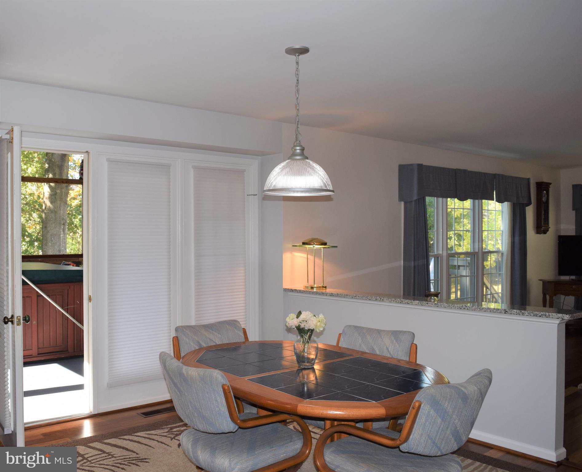 8198 Barnwood Road Manassas, VA 20110 - Photo 19 of 48 Eat in Breakfast Area