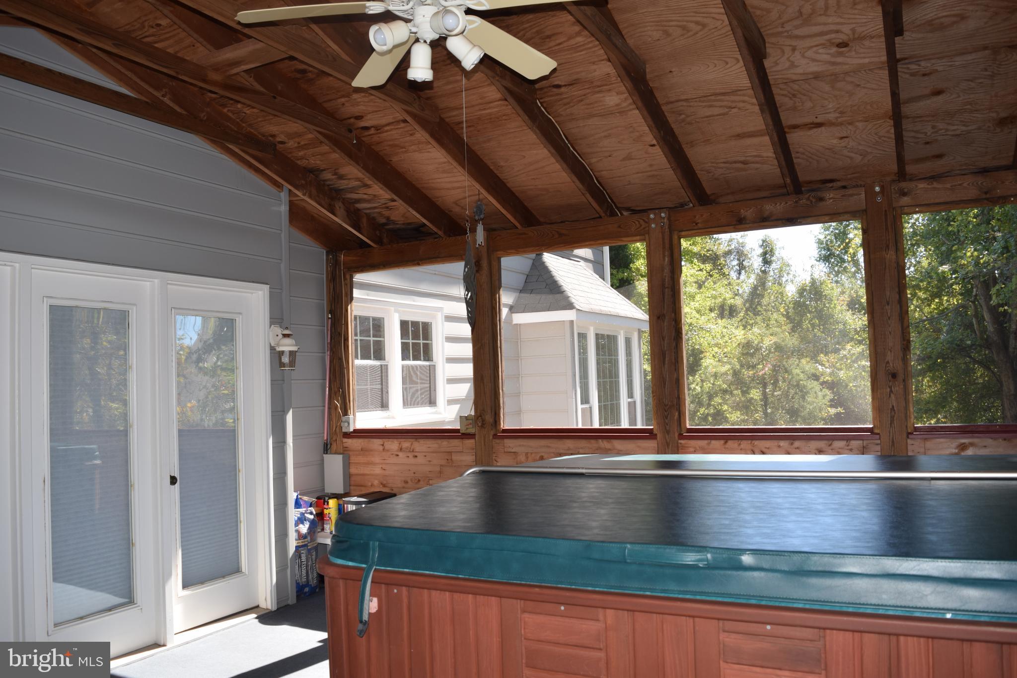 8198 Barnwood Road Manassas, VA 20110 - Photo 23 of 48 Privacy all around