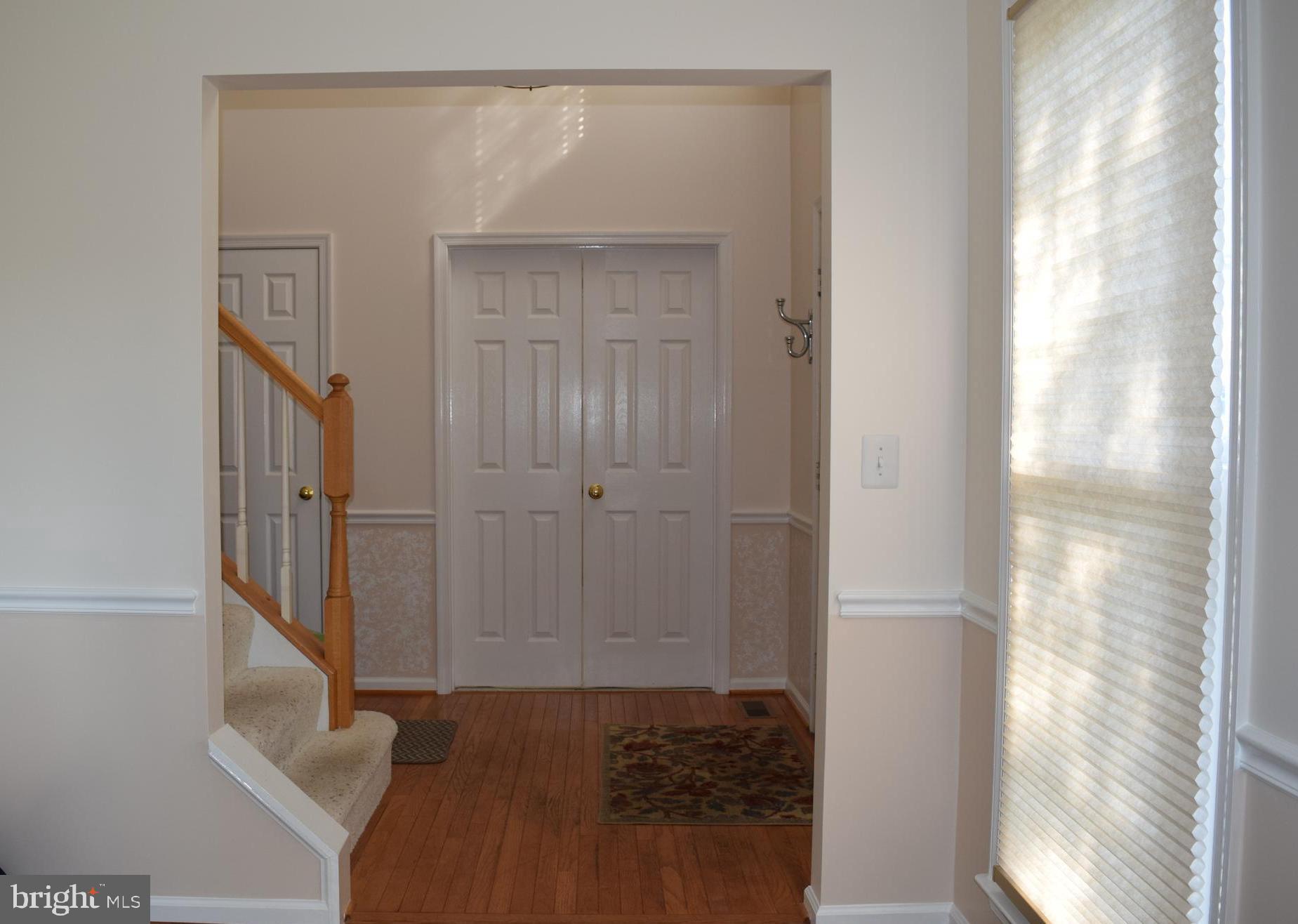 8198 Barnwood Road Manassas, VA 20110 - Photo 10 of 48 Foyer