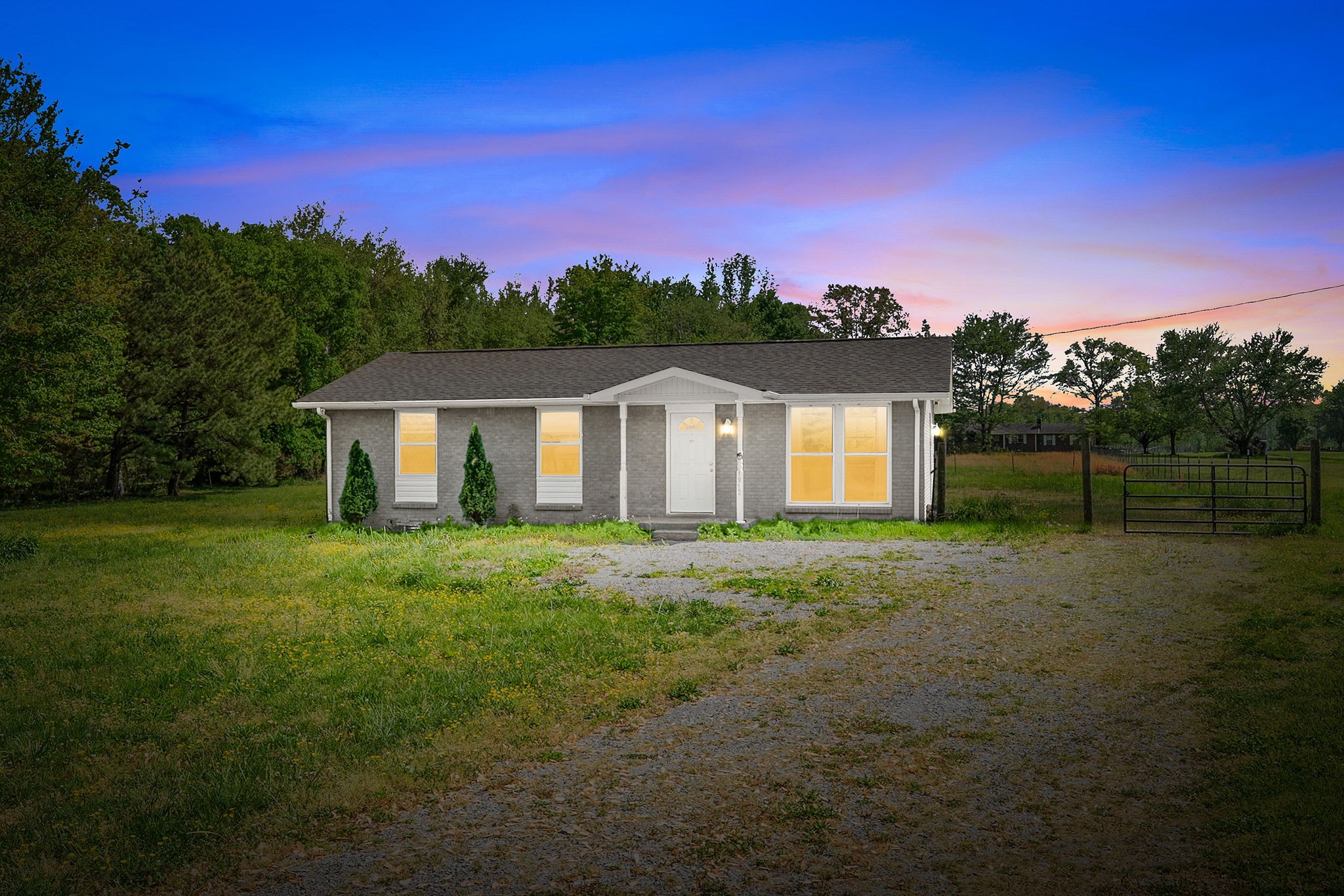 1912 Woodlawn Road Clarksville, TN 37042 - Photo 1 of 17