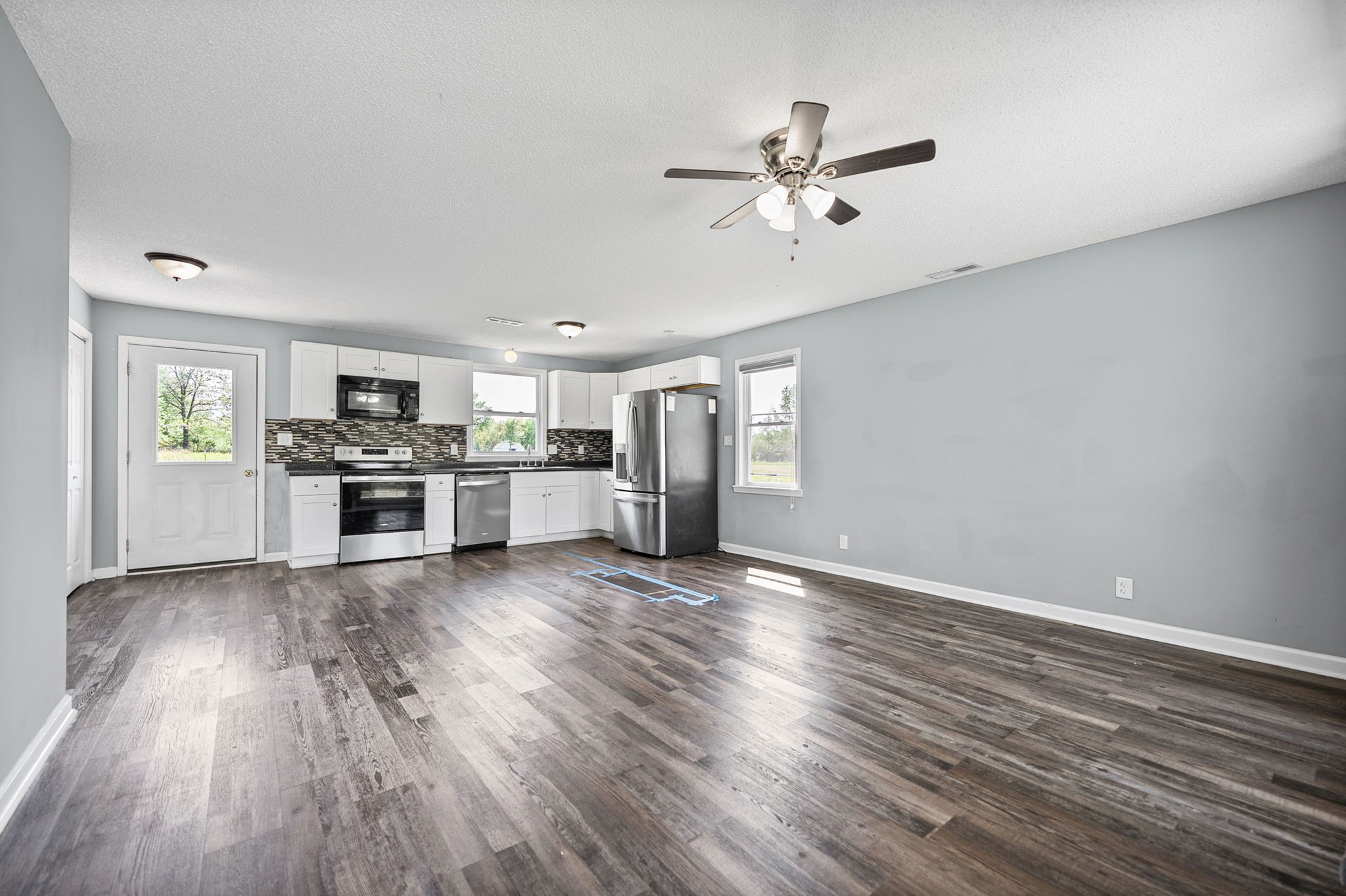 1912 Woodlawn Road Clarksville, TN 37042 - Photo 4 of 17