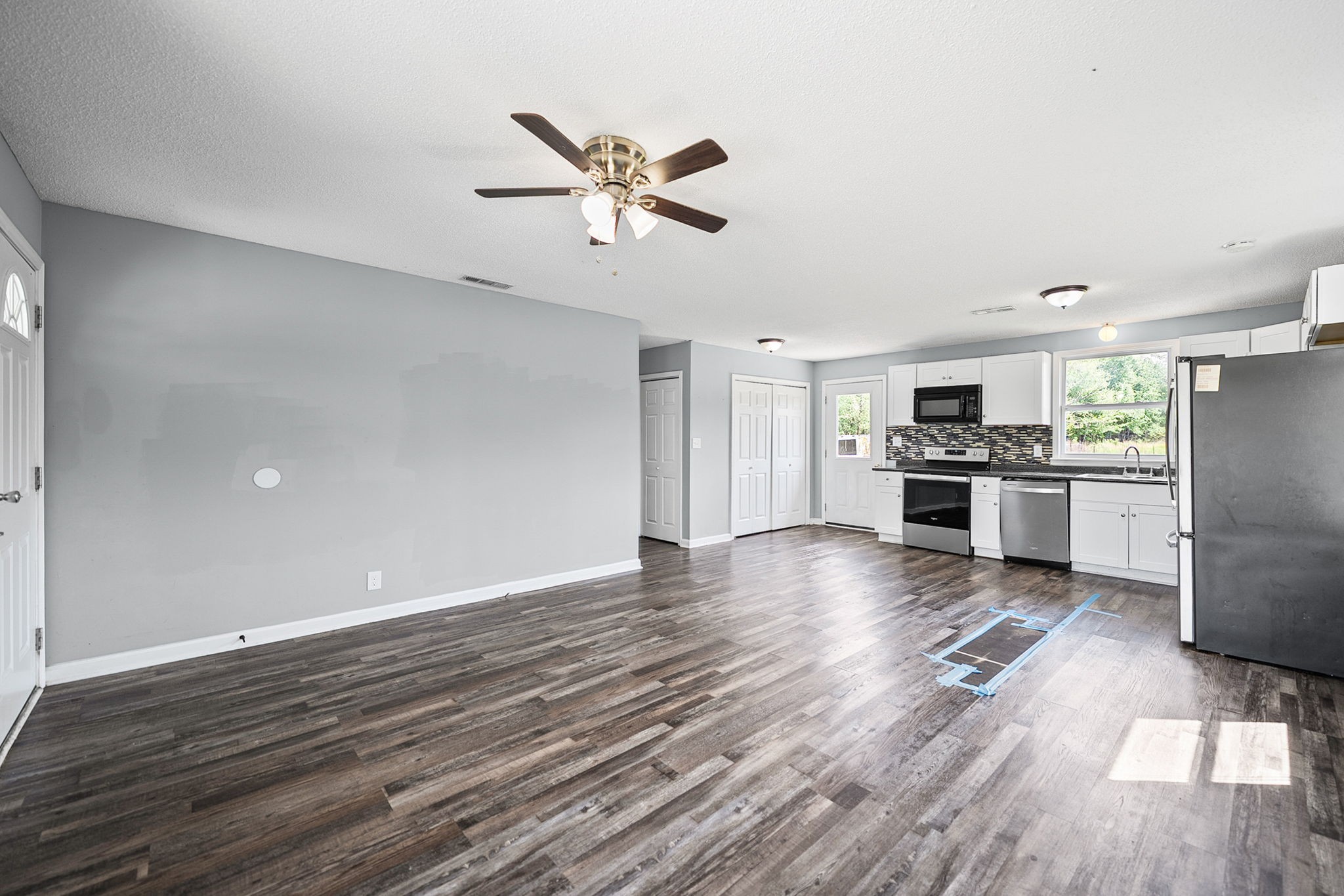 1912 Woodlawn Road Clarksville, TN 37042 - Photo 5 of 17