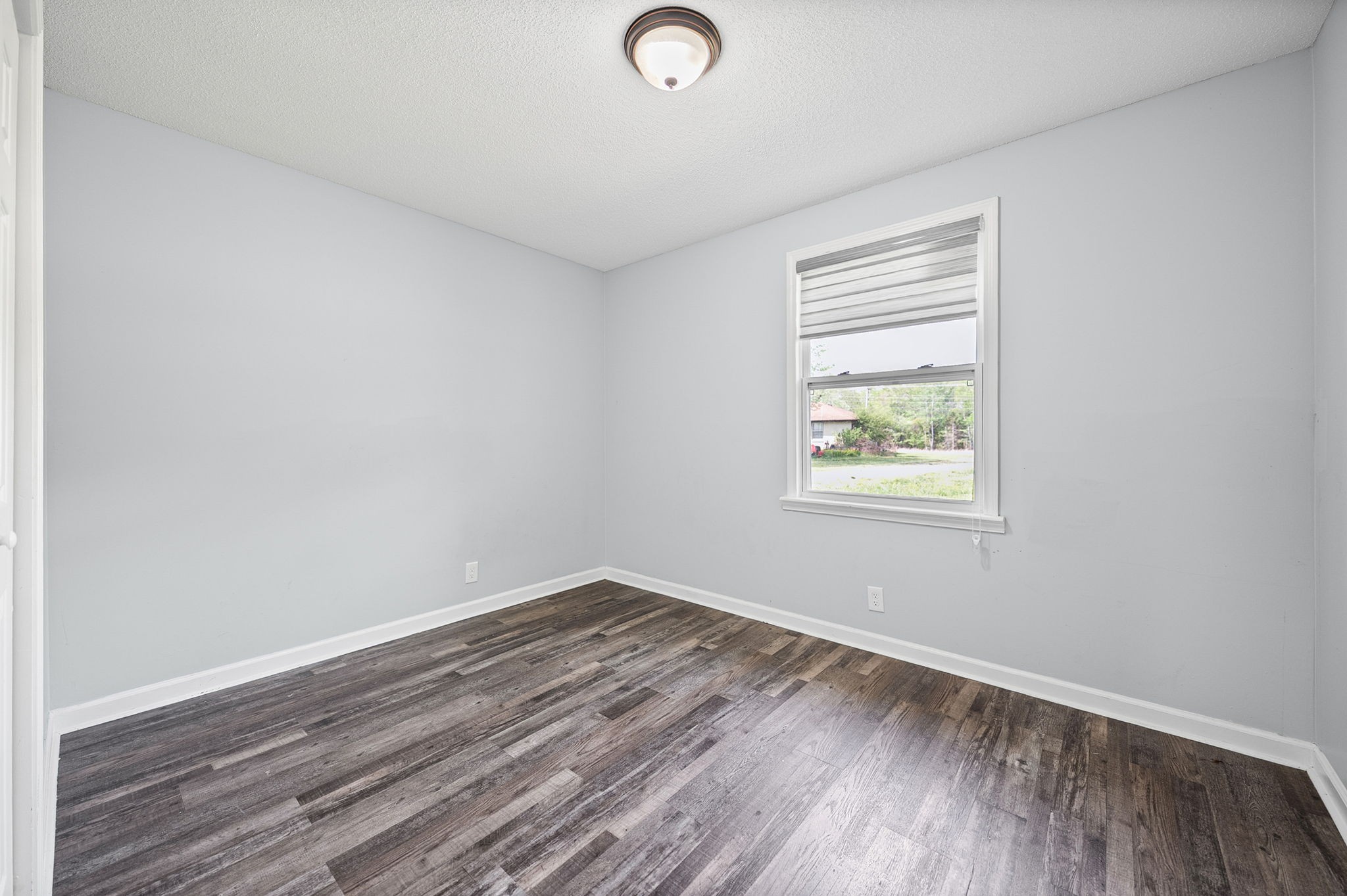 1912 Woodlawn Road Clarksville, TN 37042 - Photo 10 of 17