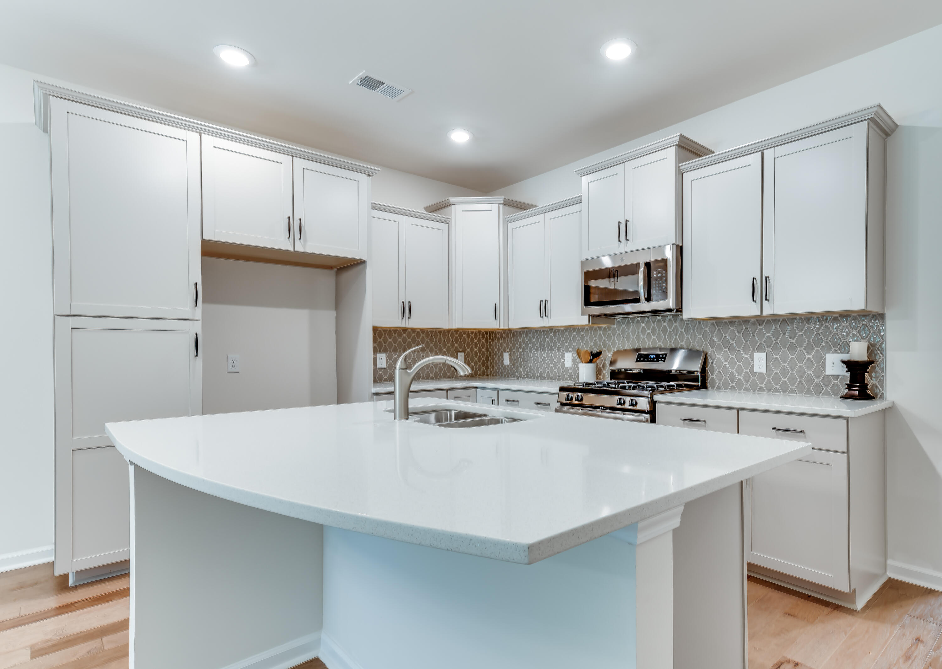 139 Alpine Road Summerville, SC 29485 - Photo 3 of 9 Bristol kitchen2