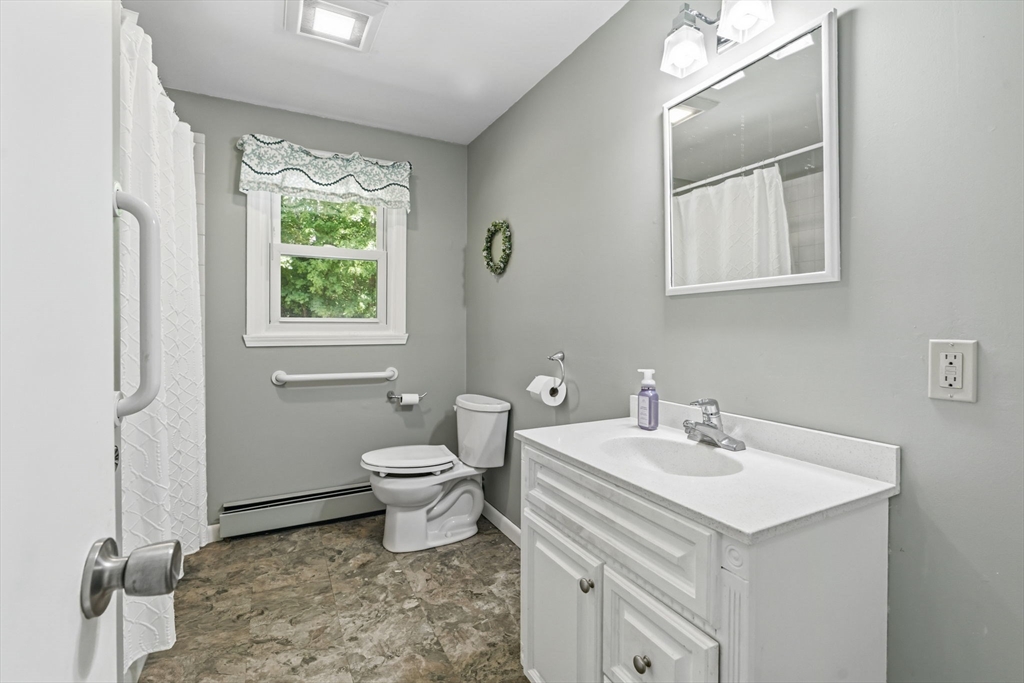 83 Strong Street Easthampton, MA 01027 - Photo 21 of 36