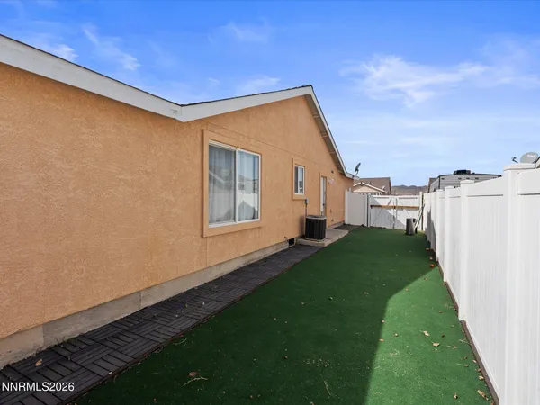 $440,000 | 1329 White Bluffs Circle, Fernley, NV 89408