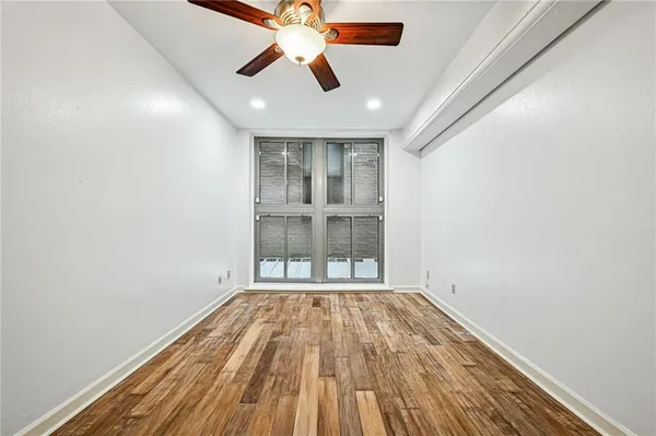 $2,000 | 333 Julia Street, Unit 220, New Orleans, LA 70130