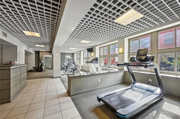 $2,000 | 333 Julia Street, Unit 220, New Orleans, LA 70130