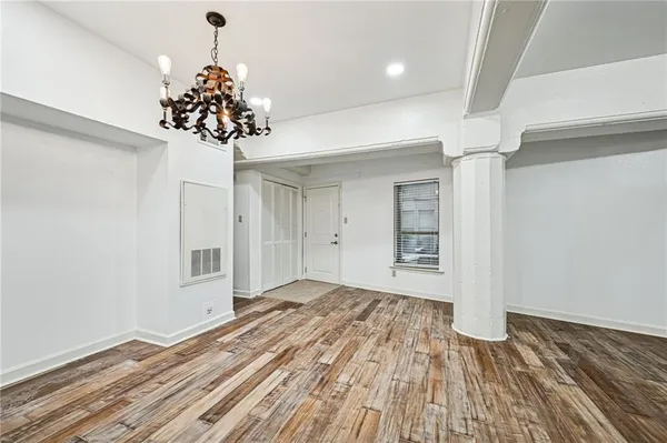 $2,000 | 333 Julia Street, Unit 220, New Orleans, LA 70130