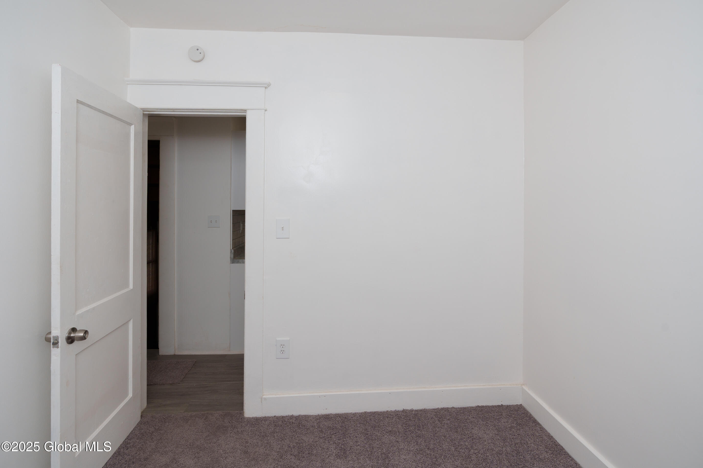 1538 Nott Street Schenectady, NY 12308 - Photo 12 of 44 043-1538-Nott-St