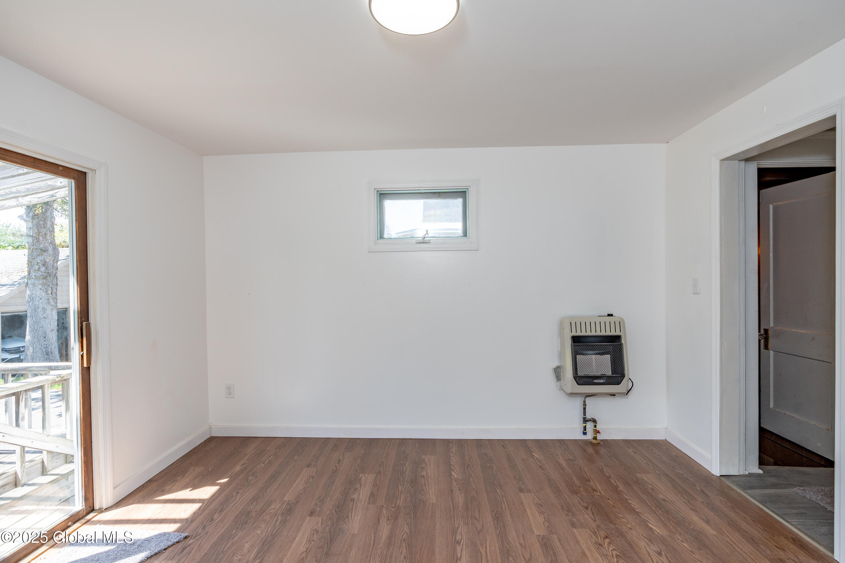 1538 Nott Street Schenectady, NY 12308 - Photo 10 of 44 048-1538-Nott-St
