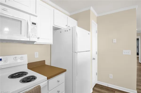 $185,000 | 1620 Cherry Blossom Lane, Unit 204, Winston-Salem, NC 27127