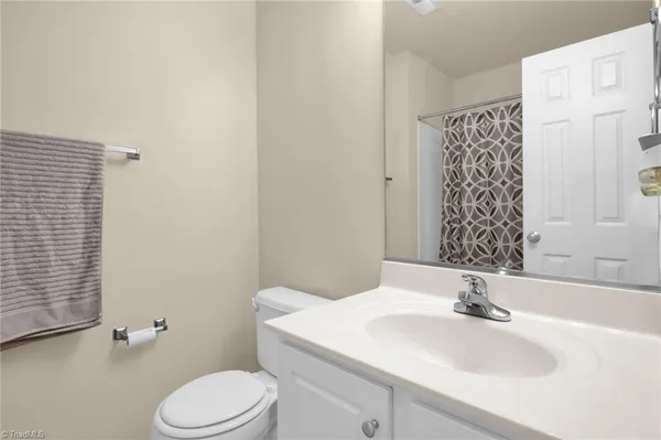 $185,000 | 1620 Cherry Blossom Lane, Unit 204, Winston-Salem, NC 27127