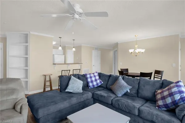 $185,000 | 1620 Cherry Blossom Lane, Unit 204, Winston-Salem, NC 27127