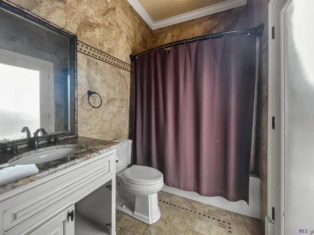 $1,100,000 | 21340 Stonebridge Court, Denham Springs, LA 70726