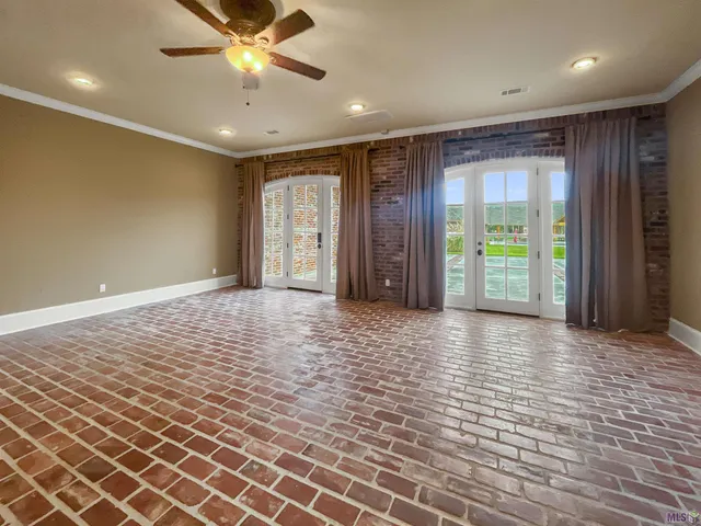 $1,100,000 | 21340 Stonebridge Court, Denham Springs, LA 70726