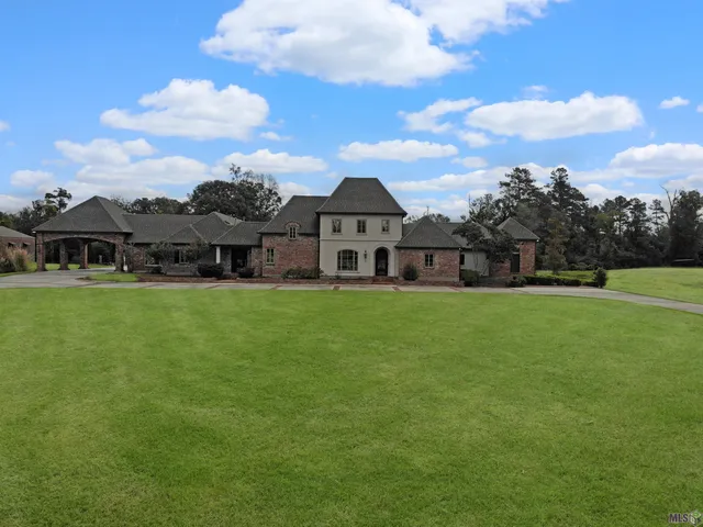 $1,100,000 | 21340 Stonebridge Court, Denham Springs, LA 70726