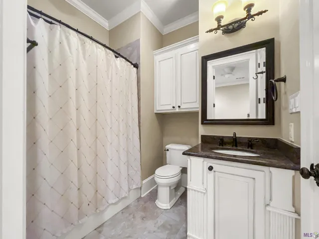 $1,100,000 | 21340 Stonebridge Court, Denham Springs, LA 70726