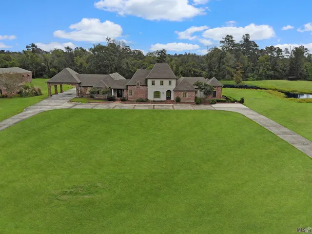 $1,100,000 | 21340 Stonebridge Court, Denham Springs, LA 70726