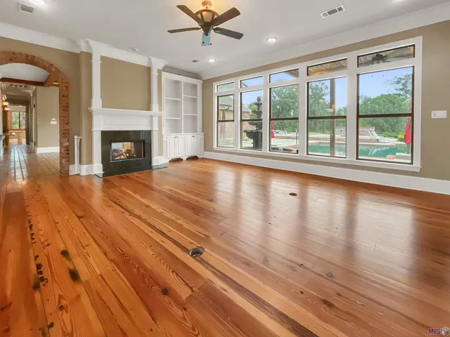 $1,100,000 | 21340 Stonebridge Court, Denham Springs, LA 70726