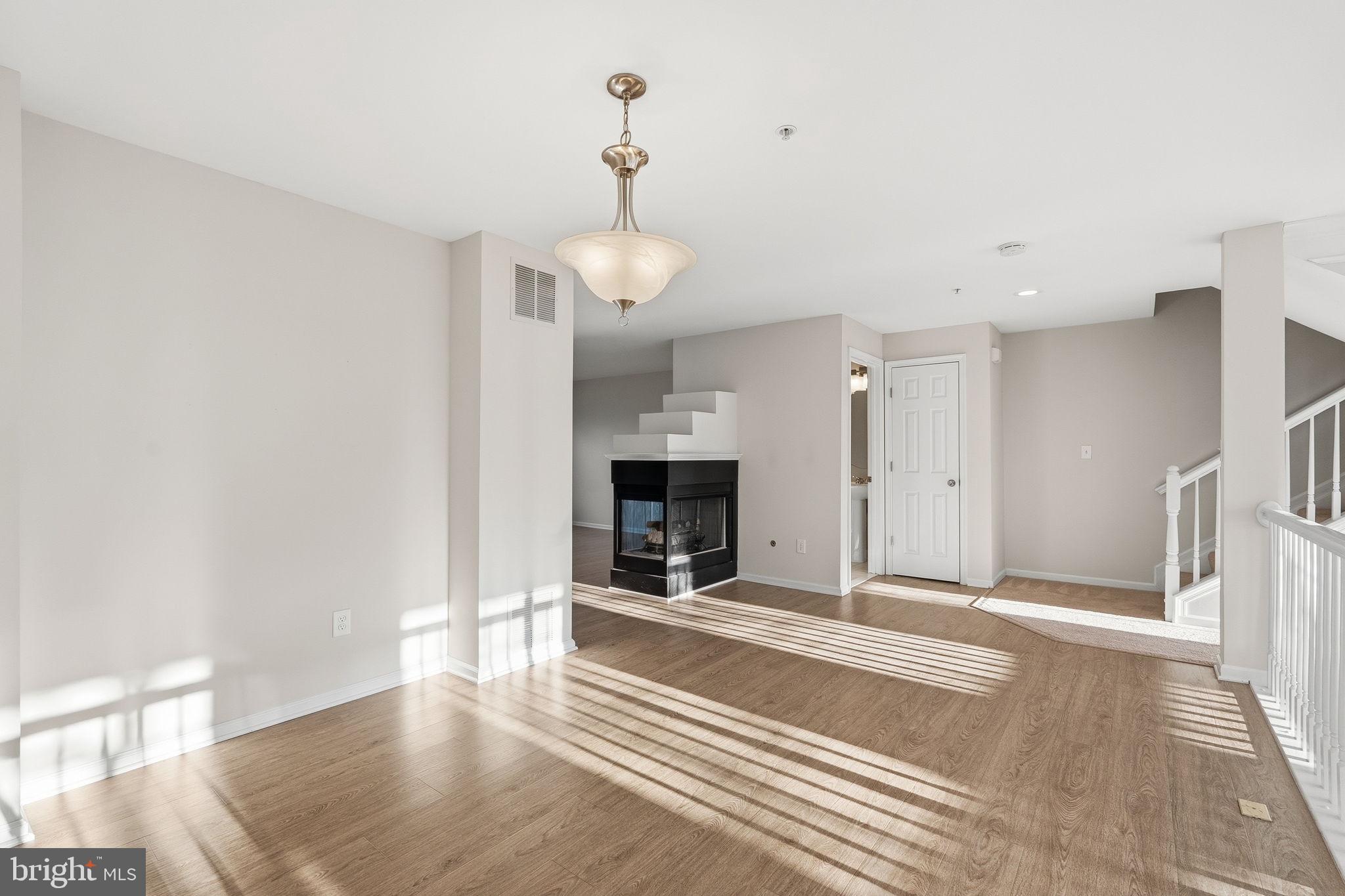1881 Crescent Park Drive Reston, VA 20190 - Photo 19 of 43