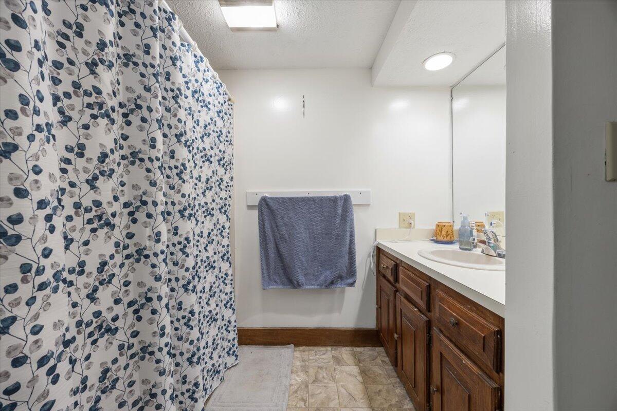 10-12 Maple Street Biddeford, ME 04005 - Photo 14 of 41 15-10 Maple-15