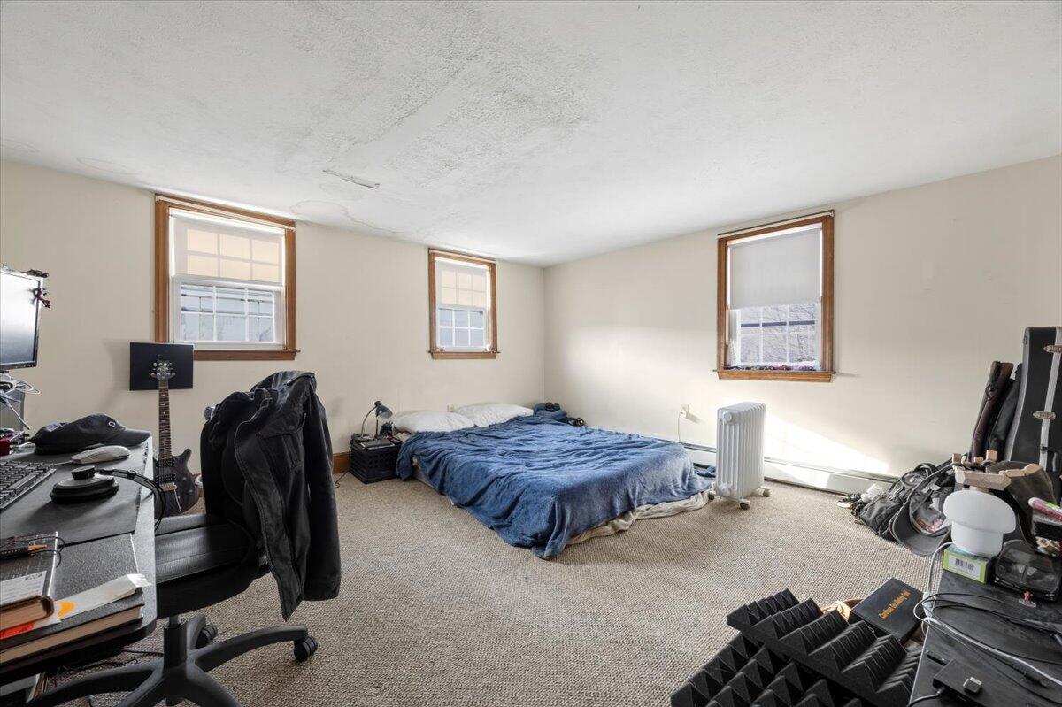 10-12 Maple Street Biddeford, ME 04005 - Photo 15 of 41 16-10 Maple-16