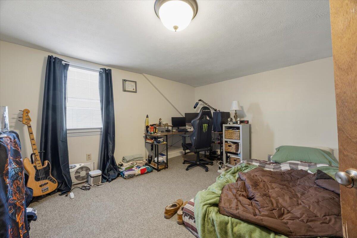 10-12 Maple Street Biddeford, ME 04005 - Photo 16 of 41 17-10 Maple-17