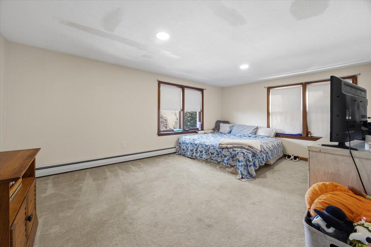 10-12 Maple Street Biddeford, ME 04005 - Photo 18 of 41 21-10 Maple-21