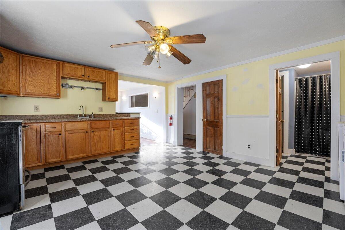 10-12 Maple Street Biddeford, ME 04005 - Photo 22 of 41 24-10 Maple-24